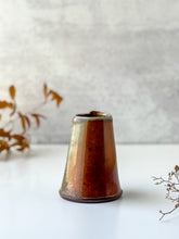 Load image into Gallery viewer, Conical Small Bud Vase 02