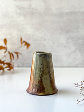 Load image into Gallery viewer, Conical Small Bud Vase 02