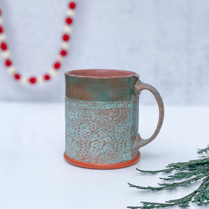 Mug with relief pattern
