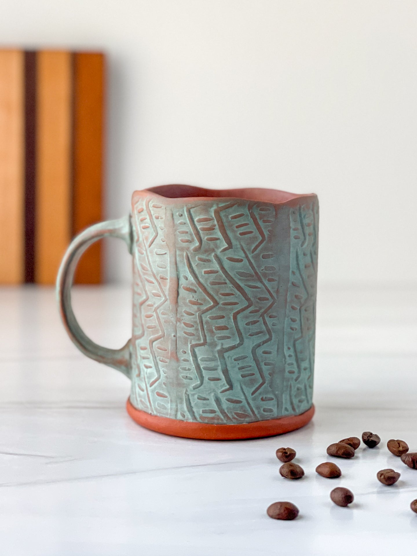 Mug with texture pattern in teal