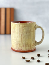 Load image into Gallery viewer, Mug with wavy lines texture