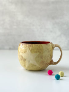 Mug with Star and Heart in Light Limoncello