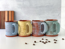 Load image into Gallery viewer, Mug with ladder texture