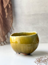 Load image into Gallery viewer, Pinched Bowl 05